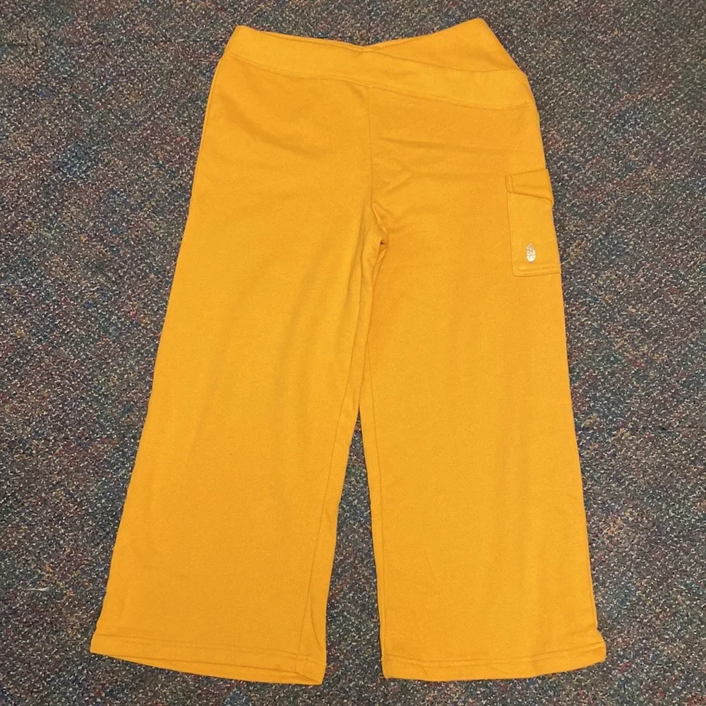 Free People M NWOT Marigold cropped pockets wide leg joggers - Picture 2 of 7